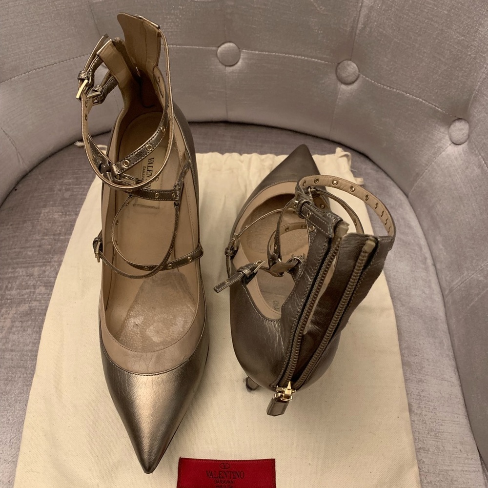 Valentino Garavani  trade with @cloudsurfer